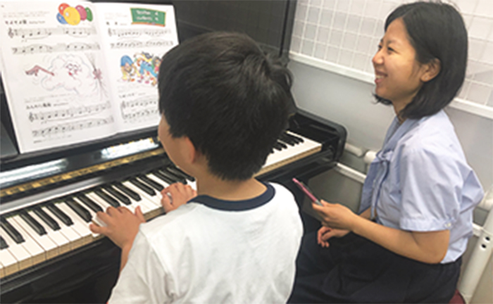 一対一の個人レッスンのびっぐふぁみりーピアノ教室